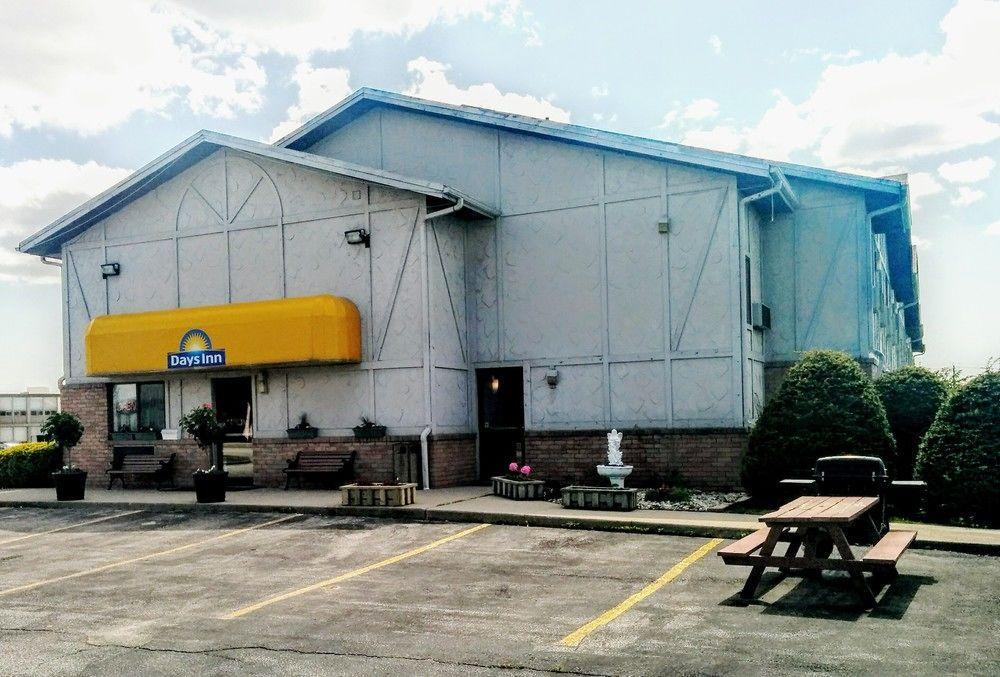 Wallaceburg Inn Exterior photo